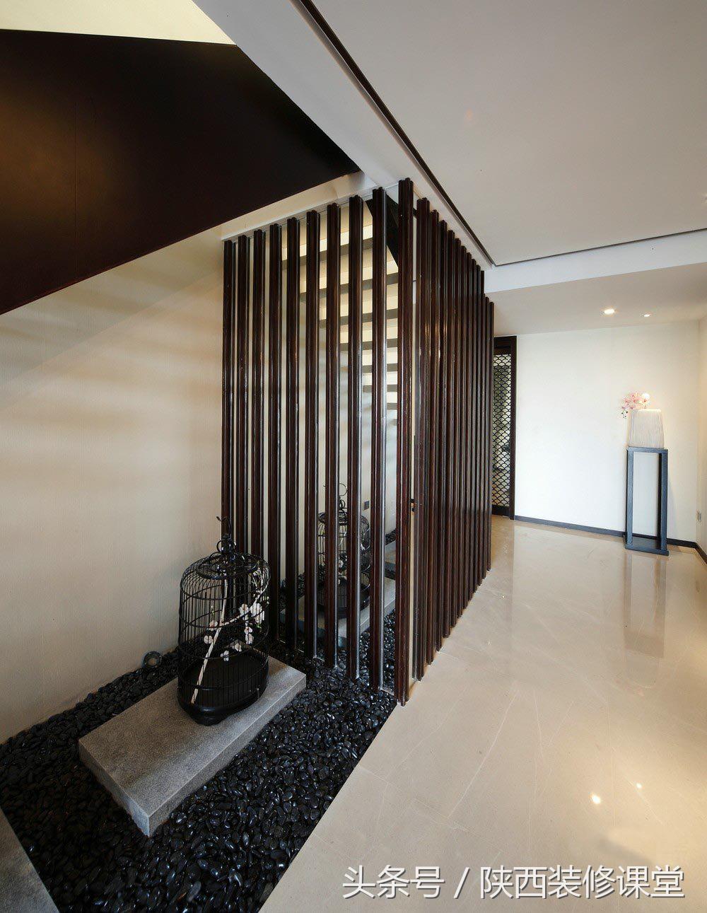 大面积复式样板房,一套精装样板房即将落地