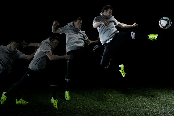 阿迪达斯足球球鞋测评,足球鞋选择nike还是阿迪达斯