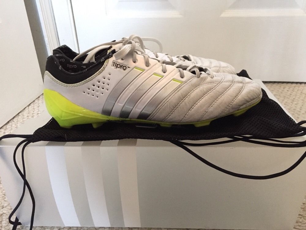 阿迪达斯足球球鞋测评,足球鞋选择nike还是阿迪达斯