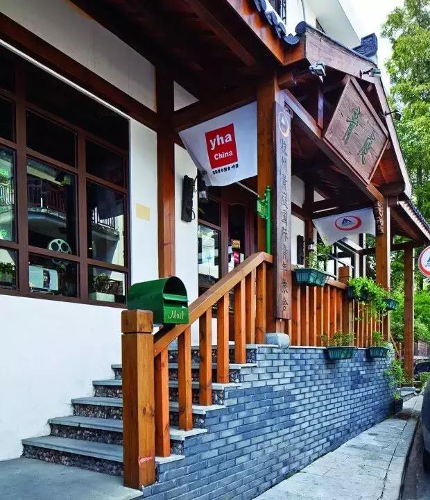 他颠覆我们心中理工男的形象，砸锅卖铁造民宿价格却低的惊人！