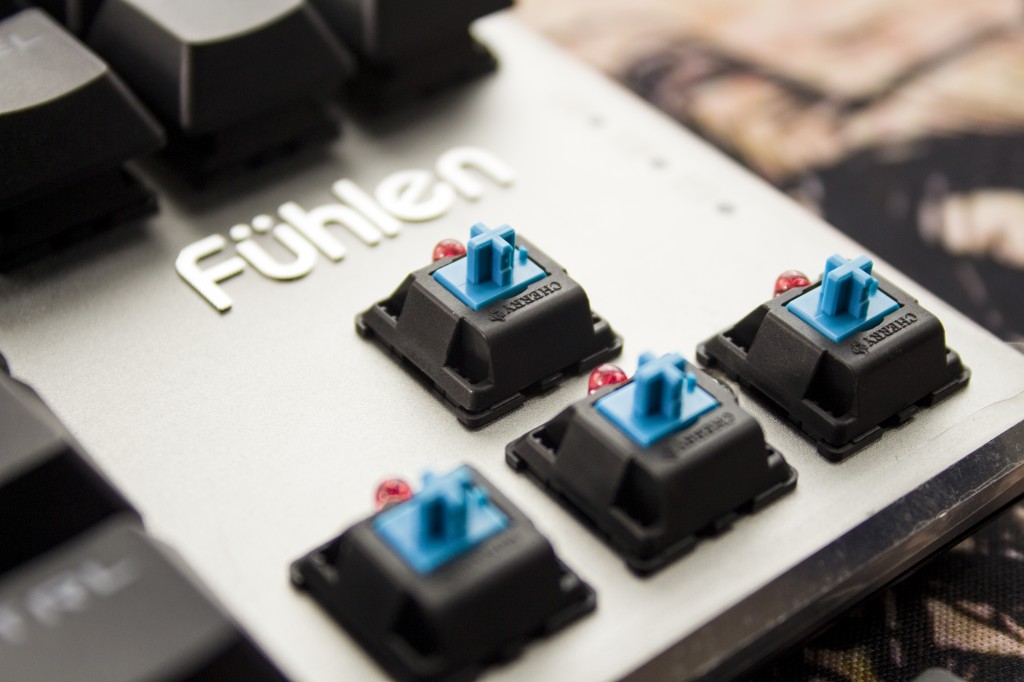 富勒G87S机械键盘,富勒的cherry红轴机械键盘