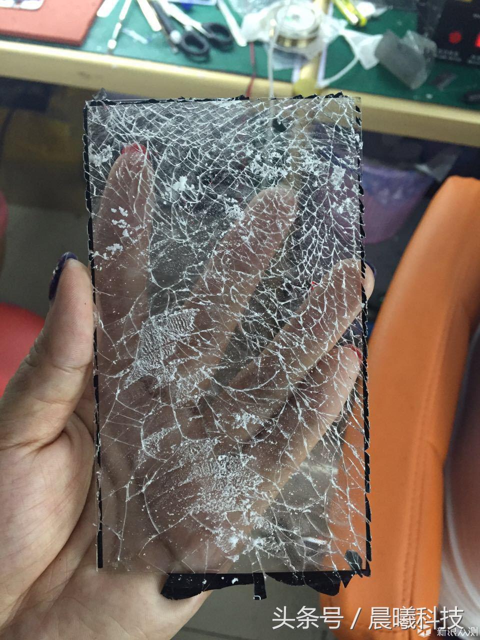 一加手机屏幕碎了维修,一加3屏幕拆解维修更换教程