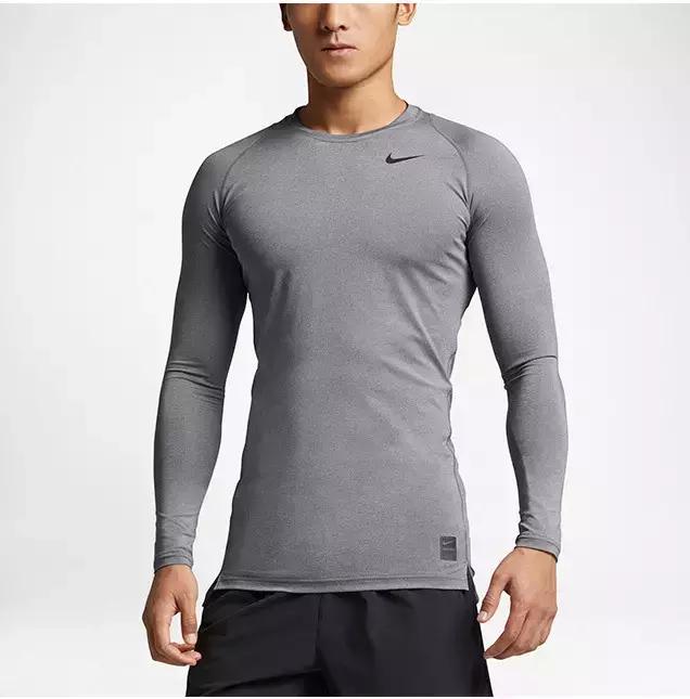 下雪天踢球穿什么球鞋,下雪天踢球穿什么