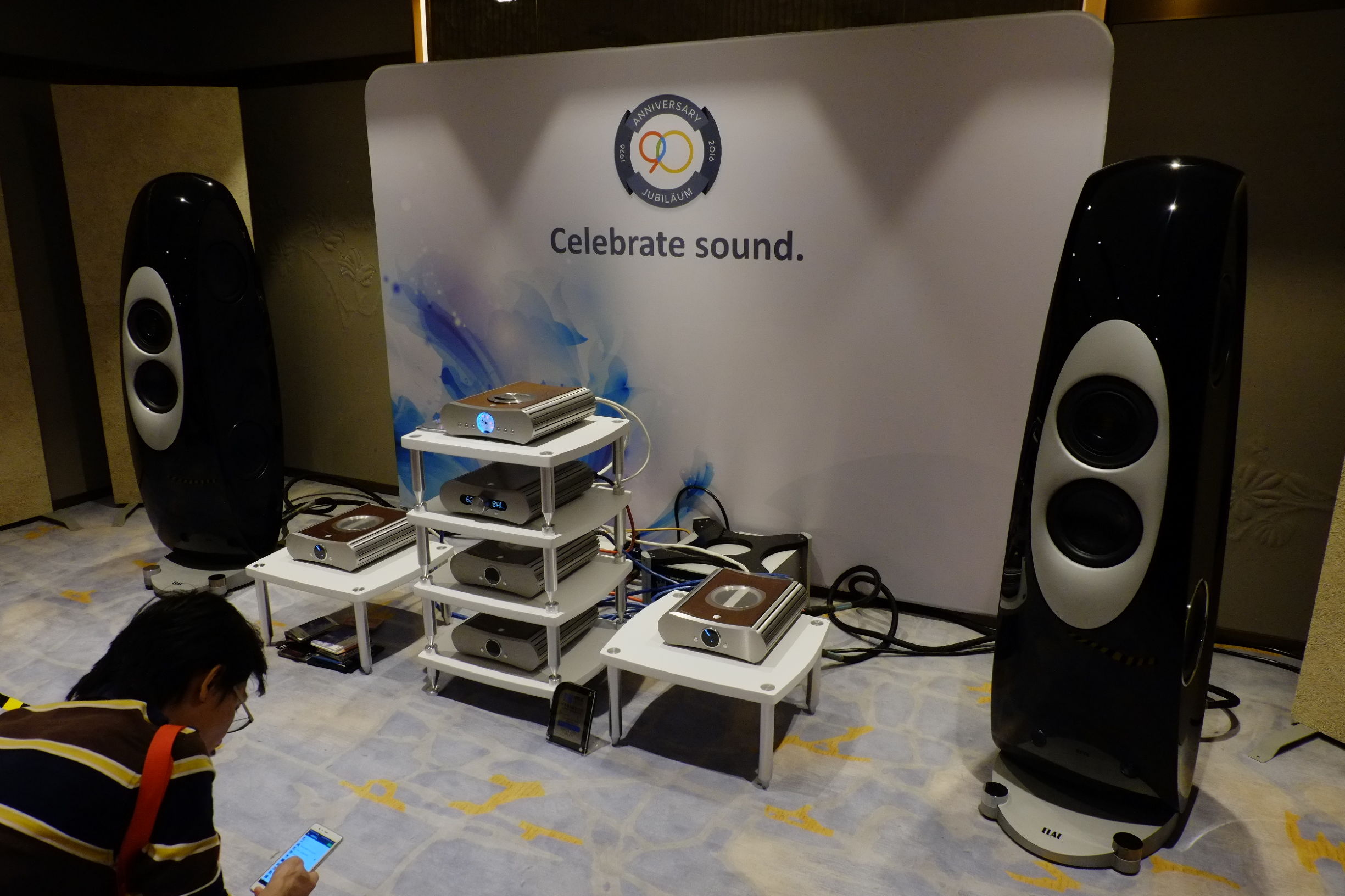 世界顶级音响博览会,世界顶级汽车音响展