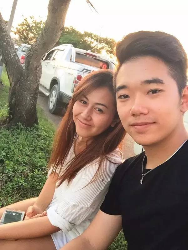 穷游小伙穷游西藏身体终于累垮,10年前穷游西藏