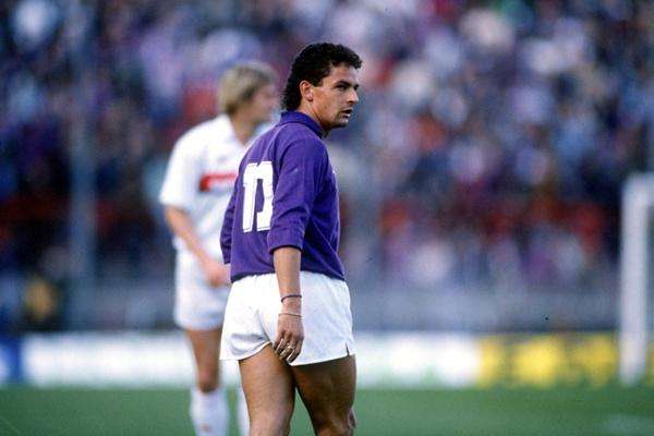 10号罗伯特巴乔,10号传奇