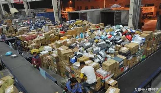 最火的YSL星辰圣诞限量版口红视频鉴定教程,终于来了!