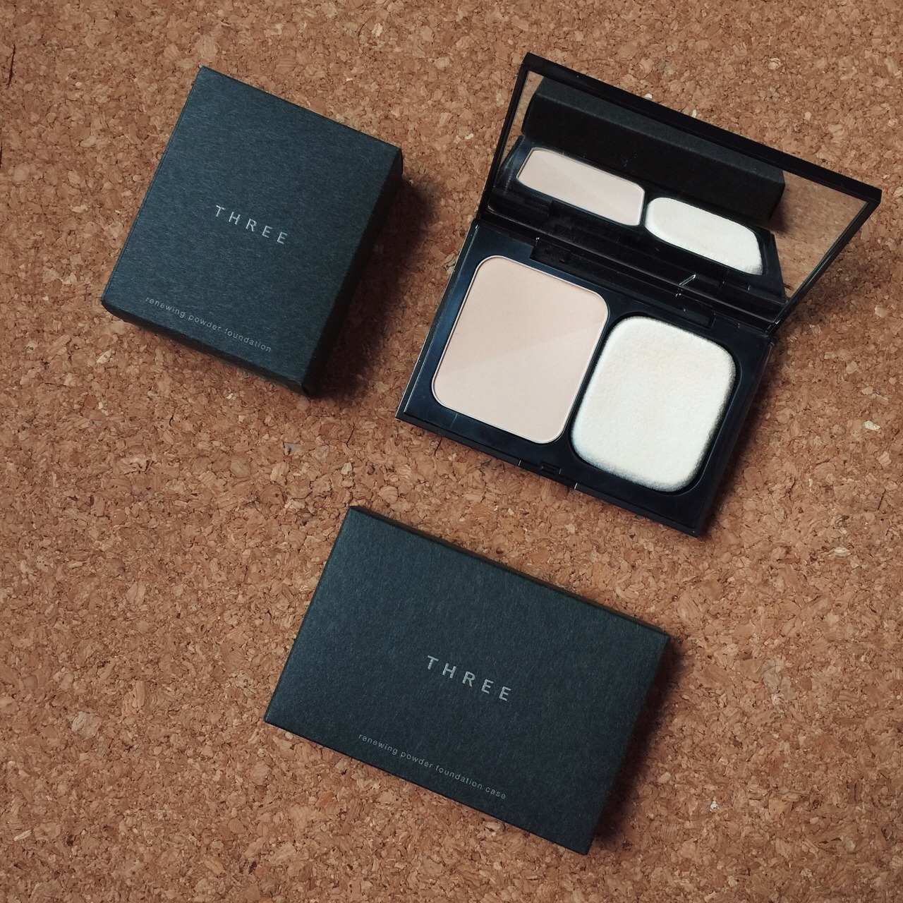 古驰哑光透亮柔滑定妆粉饼,欧珀莱柔滑丝缎粉饼102