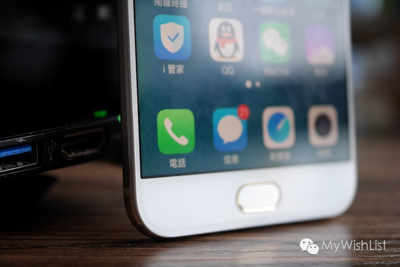 vivox系列有极夜柔光灯,vivox71600万柔光双摄