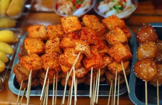 不要再问逛街吃啥子咯！最新最全的春熙路美食攻略在此！