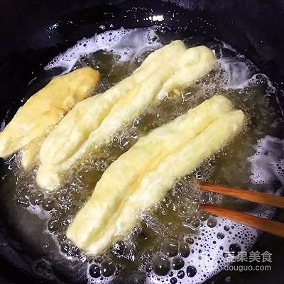 炸油条的做法和配方2斤面,炸油条的做法全部