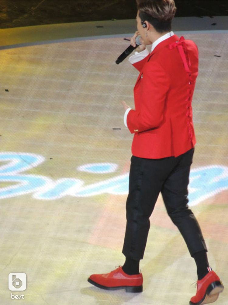 权志龙穿出嘻哈风的鞋子,权志龙hiphop同款外套