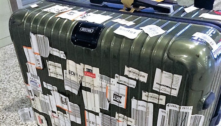 机场拍卖行李箱视频,丢失的行李箱会被拍卖吗