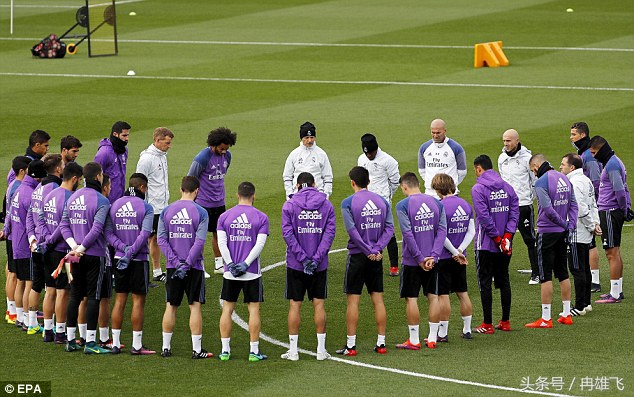 皇马vs巴萨内马尔受伤梅西被惹怒,世界足坛悼念贝肯鲍尔