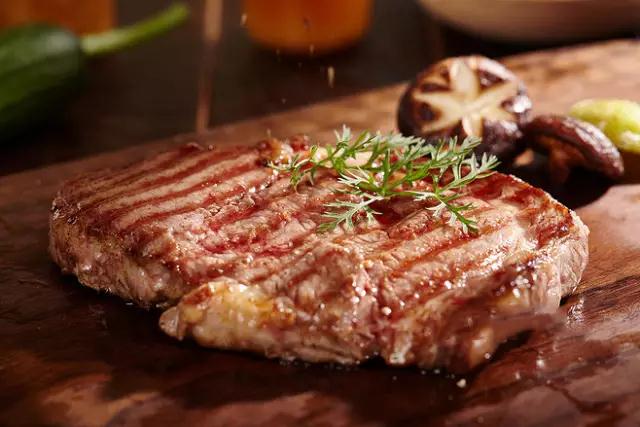 煎烤大师首曝——掌控火候的秘密竟在这枚红点