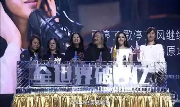 tfboys生日应援大比拼,tfboys粉丝应援来自各个地方