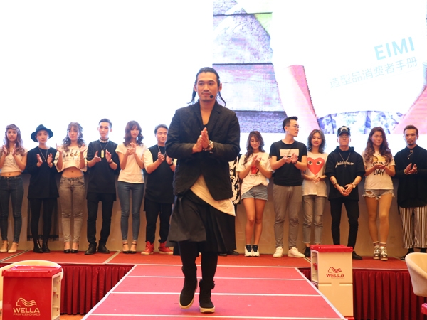 威娜携手MINX开启经营管理课程，发布EIMI上市秀