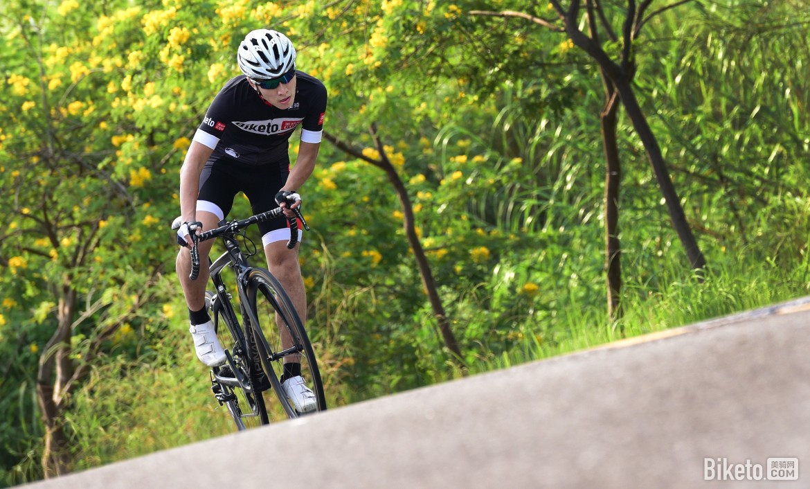 同血统更亲民PinarelloGANRS公路车评测