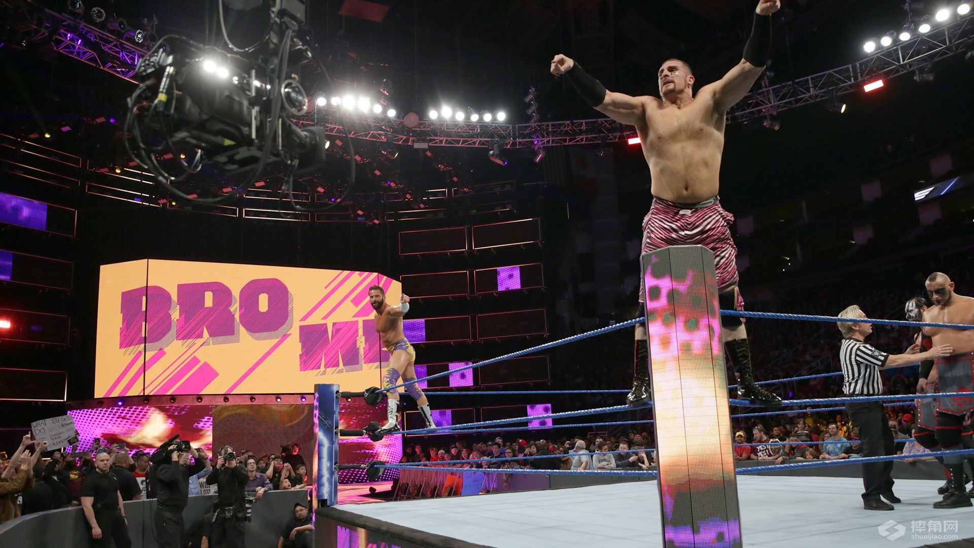 WWE驸马爷风云决战RVD！凯恩抛摔毕雪夫获全场欢呼！