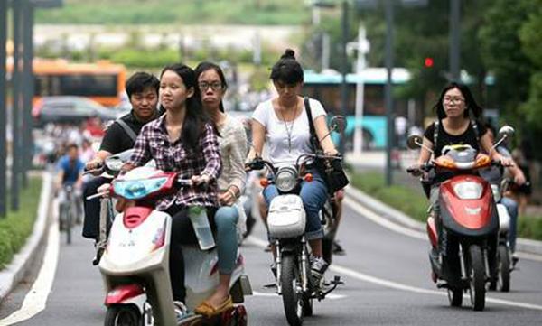 超标电动车回收价格,高价收新电动车