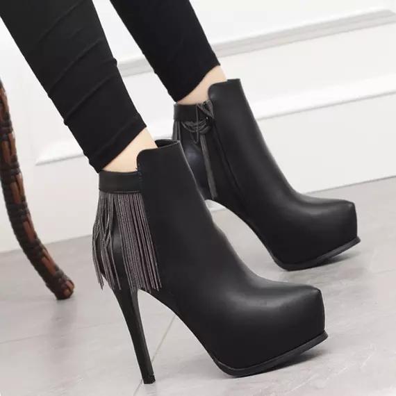 秋冬时尚英伦风短靴卡美多,秋冬儿童时尚短靴