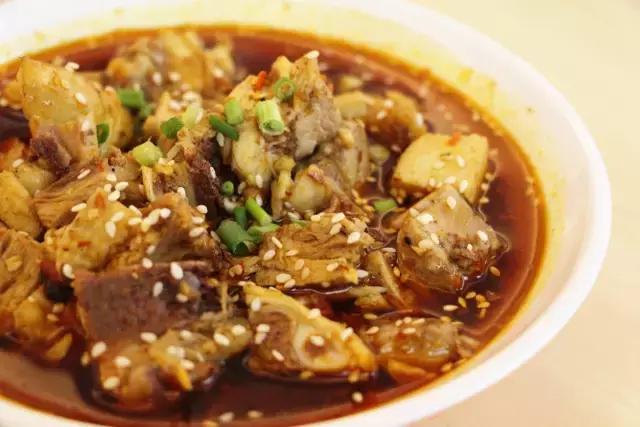 成都锦城学院大学最大食堂,川大锦城学院7个食堂