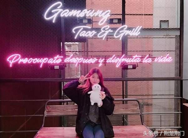 酒吧霓虹灯带效果,酒吧个性灯饰创意灯具