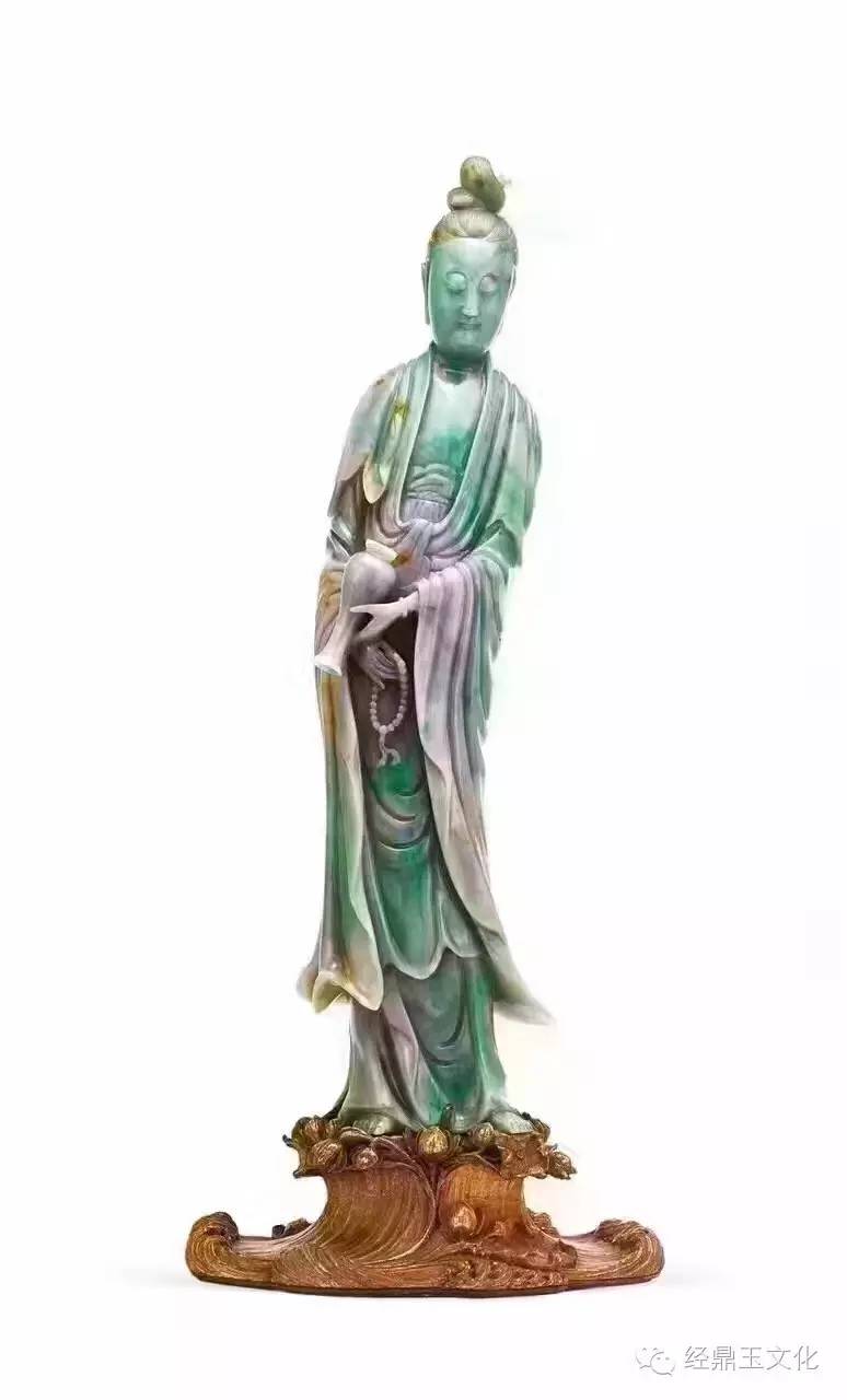 嘉德2023年秋拍翡翠价格,拍出天价的豆绿观音翡翠