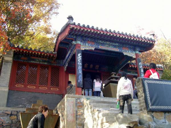 昍朤难坏天下才子，盘点各地名胜怪字联（图）