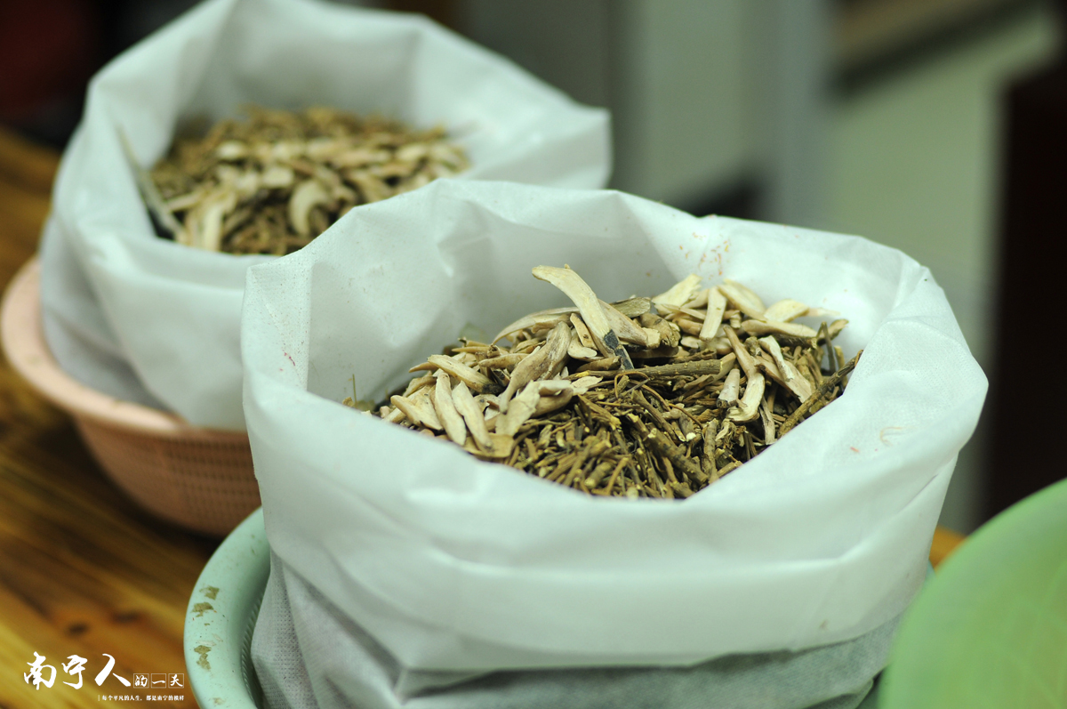 同城小鸟|曾经的鼻炎患者,学医十年为病人解除病痛