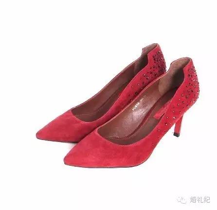 穿秀禾服婚鞋一定要红色的吗,穿秀禾服结婚很丢人吗