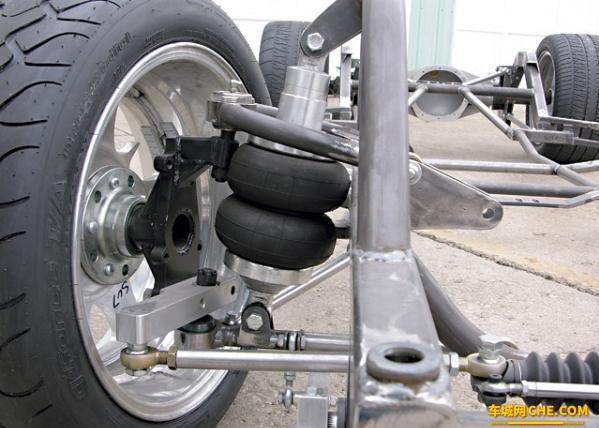 macans空气悬挂优缺点,空气悬挂优缺点价格