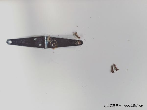 四川夫妻自改房车旅行,成都妹子环游世界