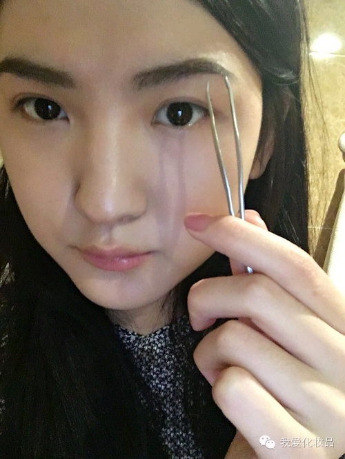 教你画最简单的妆,教大家画一枚超自然的烟熏妆