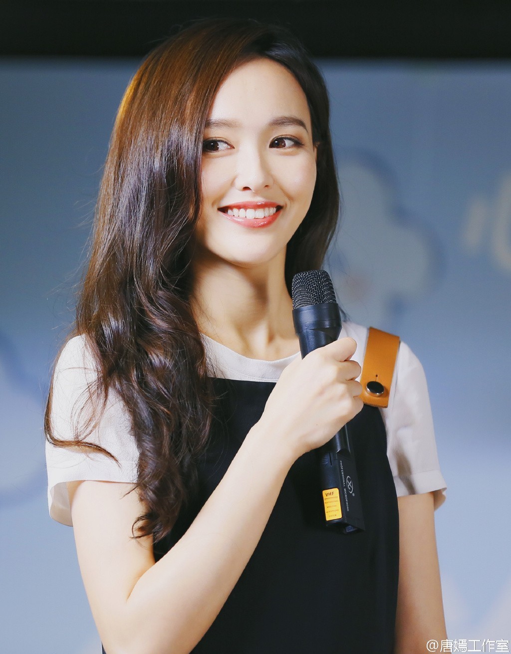 发际线太高怎么办不敢跑步,发际线太高怎样改善杨幂发型