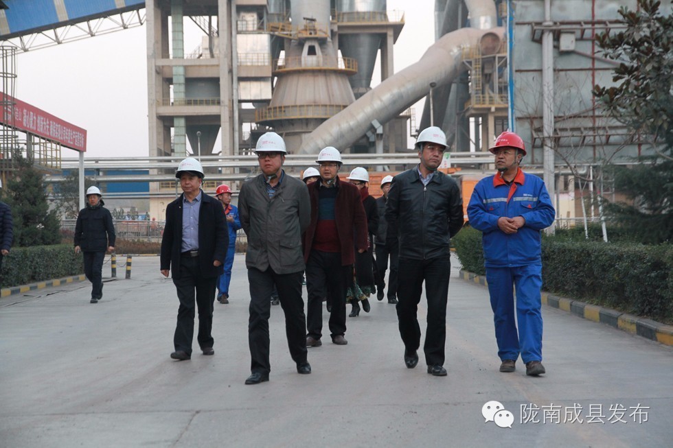 要闻｜*党**外挂职干部考察调研成县电子商务等工作