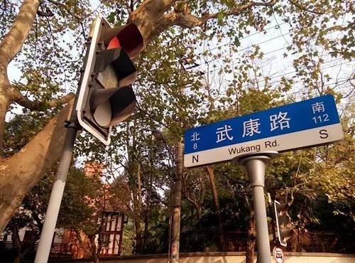 上海落叶不扫景观道,上海秋天不扫落叶的街道