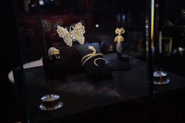 龙泽润宝珠宝,龙泽润宝直播