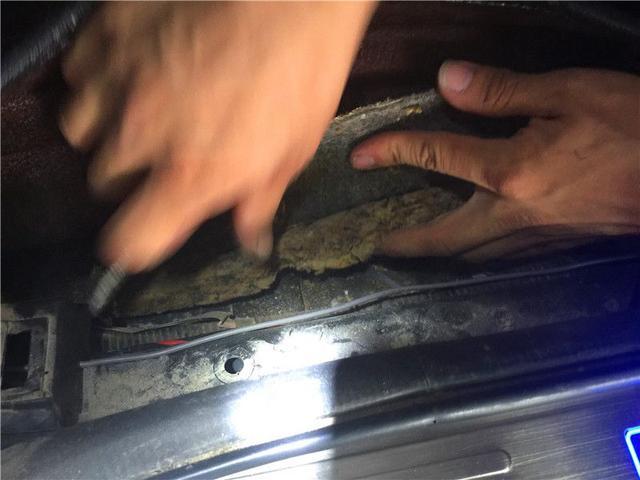 精!精!精!二手车如何识别系列之泡水篇!