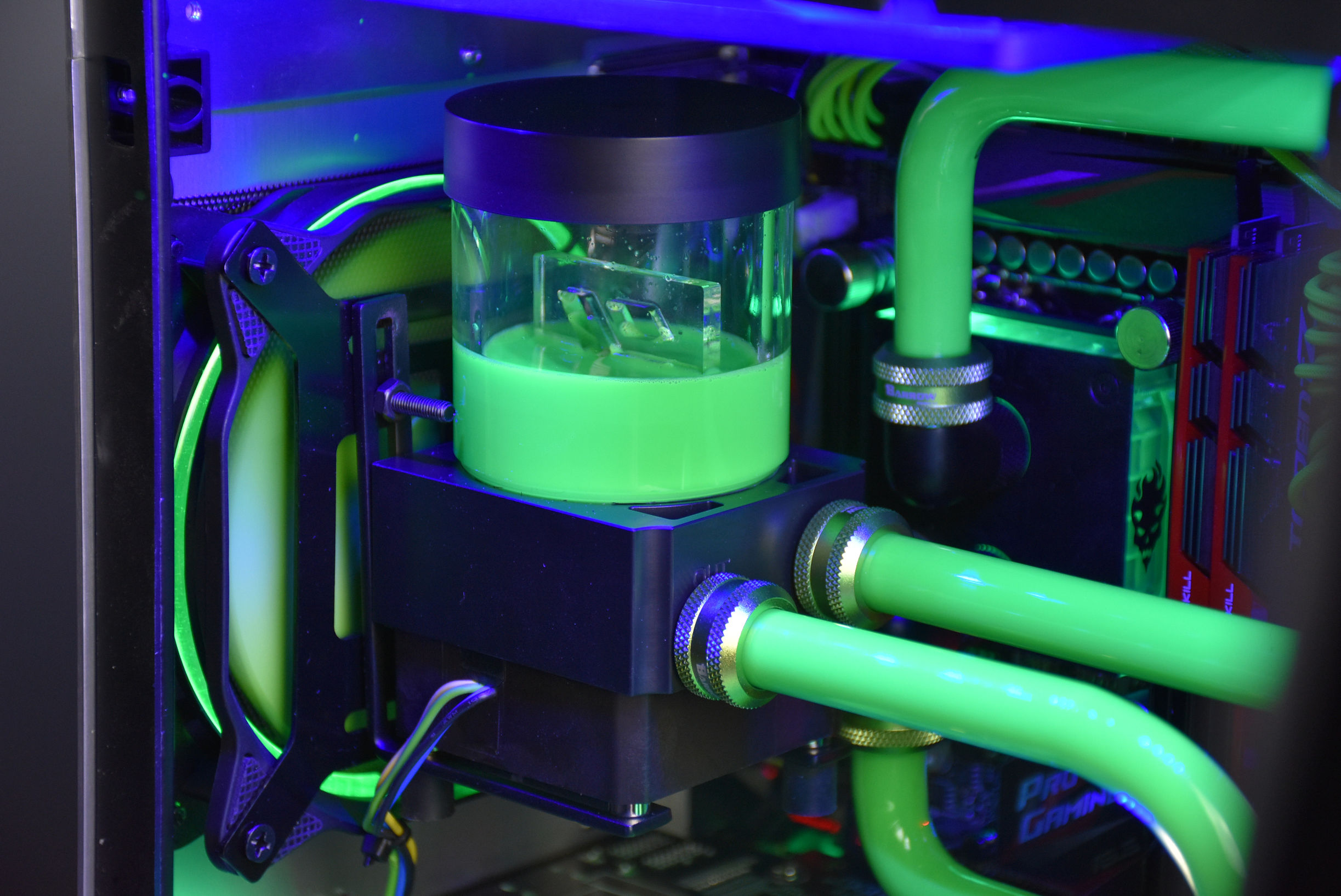 电脑水冷散热系统的魔力BRO兄弟走上了一条不归路