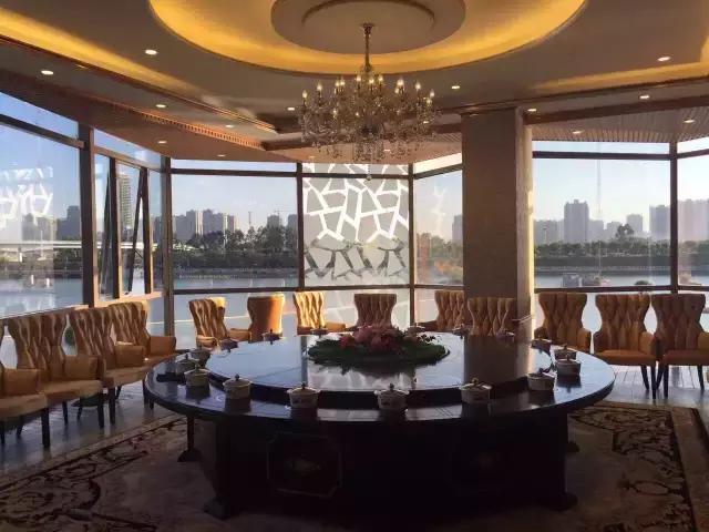 带黑卡就打折！10天后，泉州万达这16家餐厅要被挤爆了！