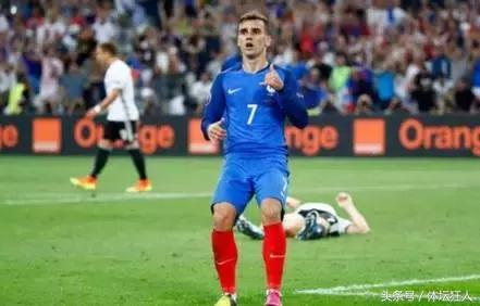 世界足球先生获胜者,世界足球对战外星人足球