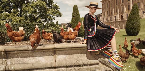 奢侈大牌推出鸡年限量款，谁敢送我就封杀他！只因风格太诡异