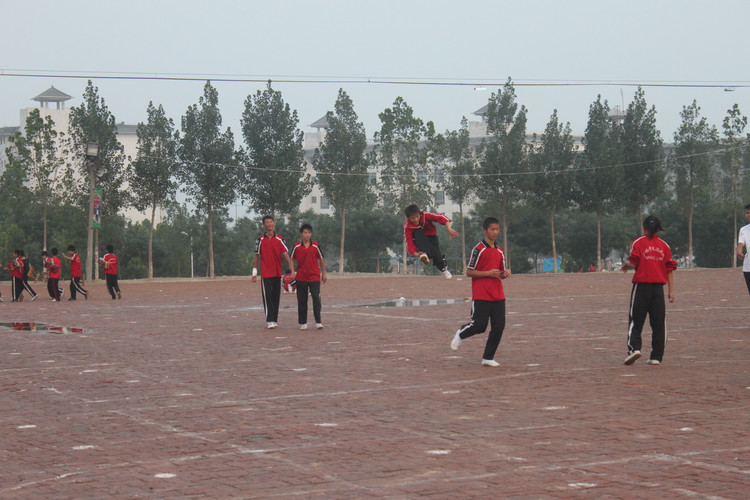 河南登封塔沟武校万人表演直播,河南郑州登封塔沟武术学校打山门