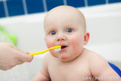 口臭是不刷牙导致的吗,口臭但不是因为牙齿的原因怎么办