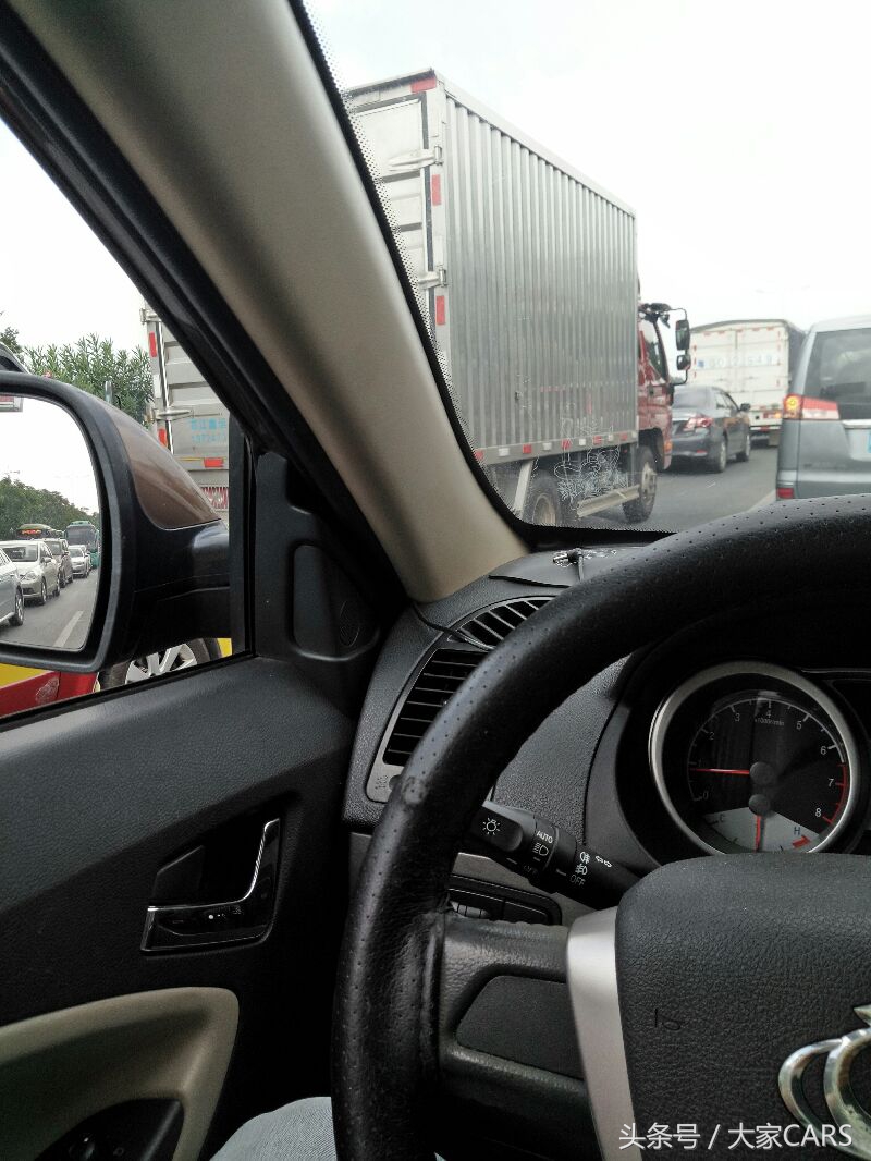 吉利gx7雨天玻璃起雾,吉利gx7一万到两万