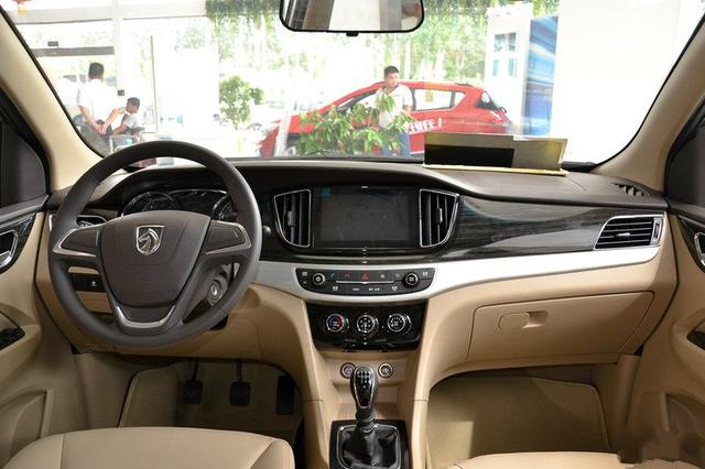 价格便宜内饰豪华的mpv,售价才7万出头的mpv