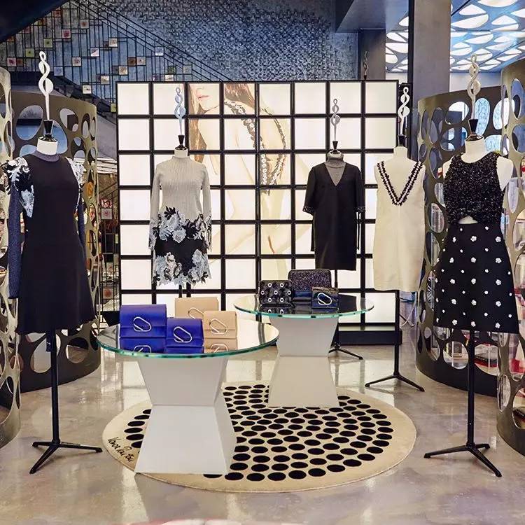 去韩国买衣服推荐买什么,韩国哪里卖好看的衣服