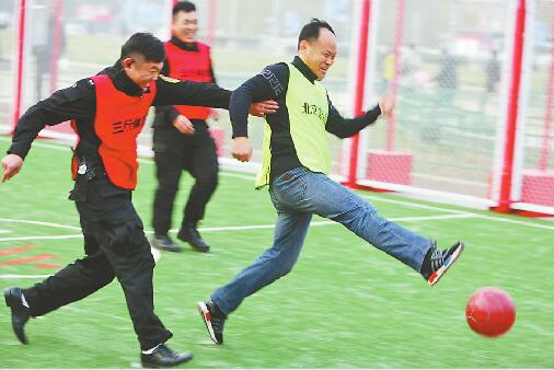 泉城广场篮球场开了吗,泉城广场大屏幕看球