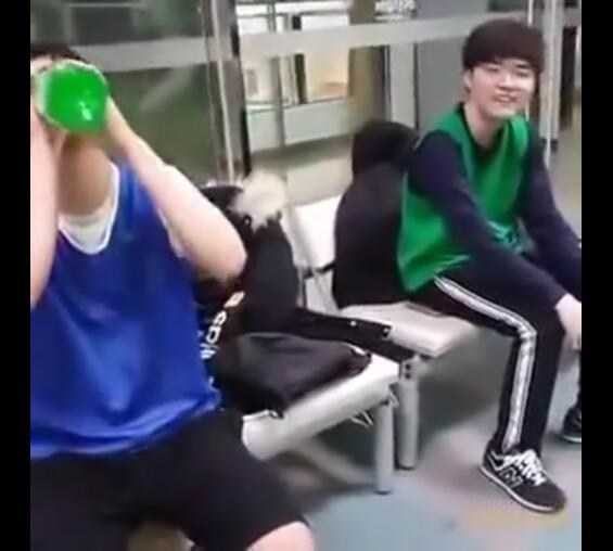 鐡滅毊faker鎼炵瑧闆嗛敠,鐡滅毊faker